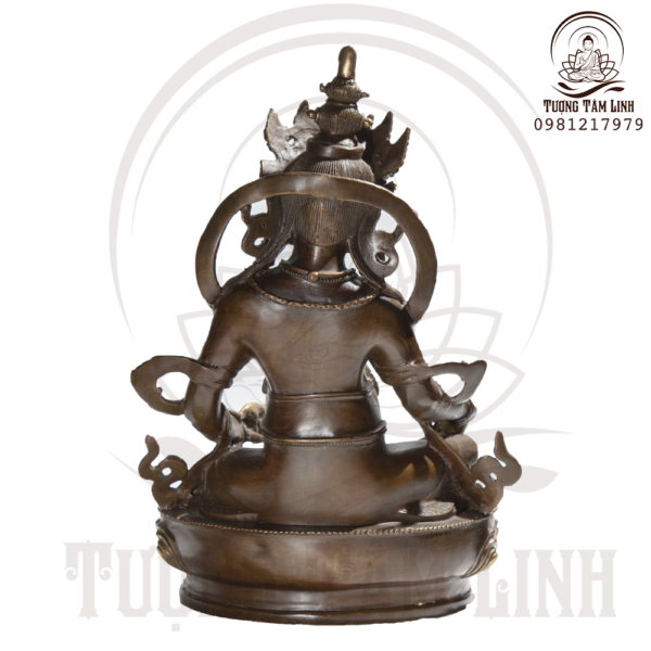 Tuong dong ngai hoang than tai chup sau