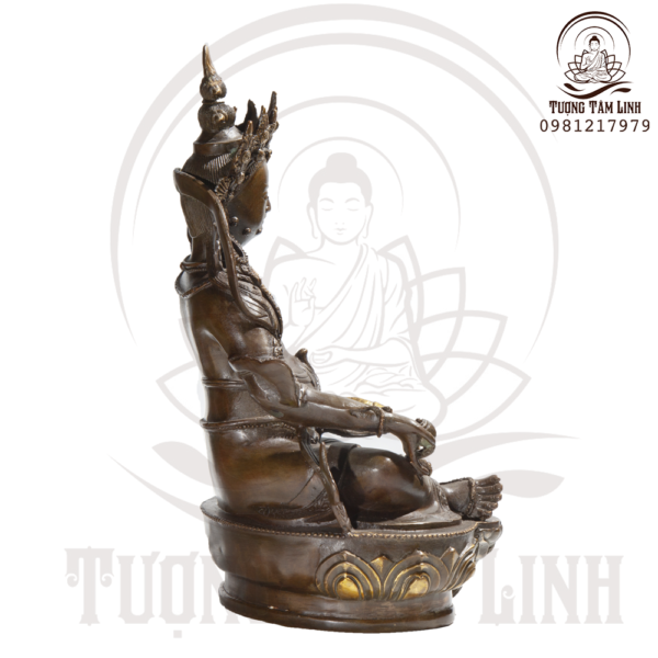 Tuong dong ngai hoang than tai chup trai